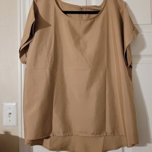 ♦️Free In A Bundle: Tan Short Sleeve Blouse